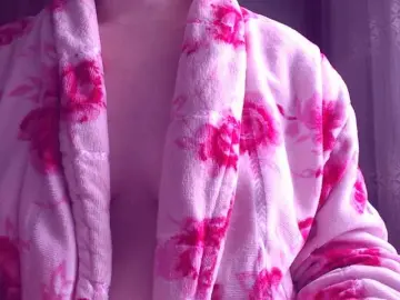 Sweetbrunete  live sex cam