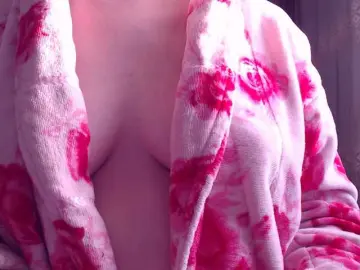 Sweetbrunete  live sex cam