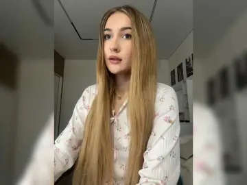 -Lana-Chester-  live sex cam