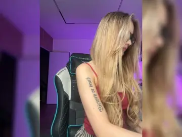 -Lana-Chester-  live sex cam