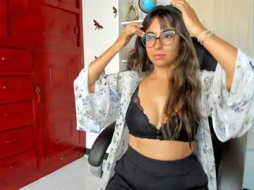 Isabella221  live sex cam