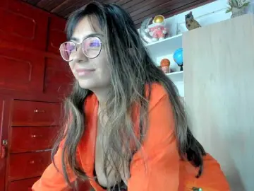 Isabella221  live sex cam