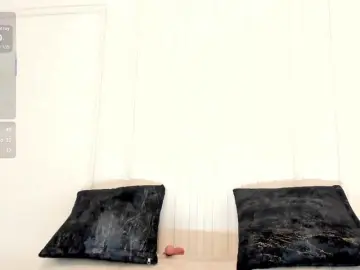 Kenia-Storm  live sex cam