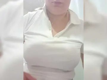 LinaMalina3  live sex cam