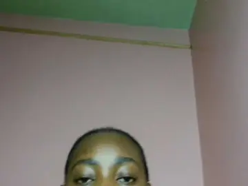 Lyravee1  live sex cam