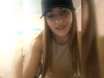 SoftLuna  live sex cam