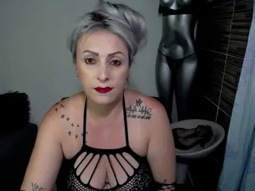 EmmaRizzoo  live sex cam