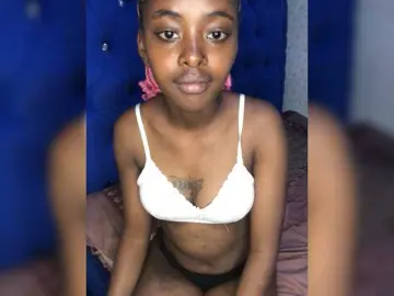 Fluffynishy  live sex cam