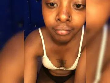 Fluffynishy  live sex cam