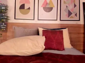 LunaRuso  live sex cam