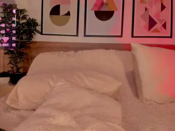 LunaRuso  live sex cam