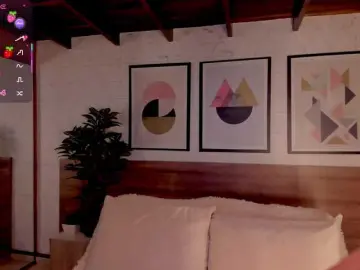 LunaRuso  live sex cam