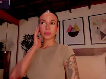 LunaRuso  live sex cam