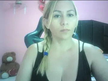 Mariana0x  live sex cam