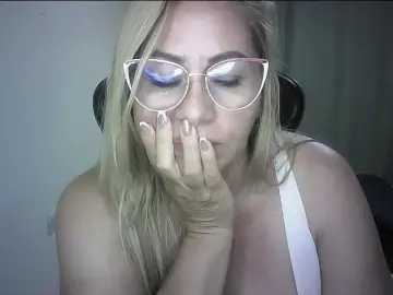 Mariana0x  live sex cam