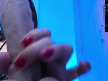 Saskyaajohnson  live sex cam