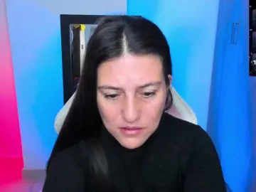 Saskyaajohnson  live sex cam