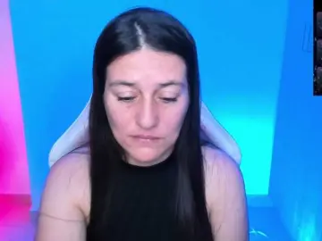 Saskyaajohnson  live sex cam