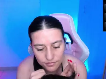 Saskyaajohnson  live sex cam