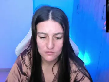 Saskyaajohnson  live sex cam