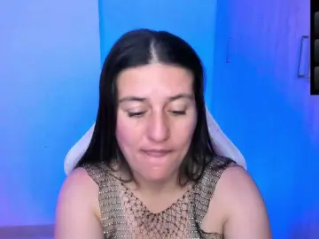 Saskyaajohnson  live sex cam