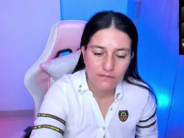 Saskyaajohnson  live sex cam