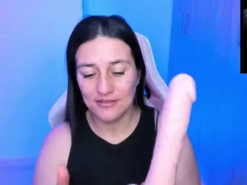 Saskyaajohnson  live sex cam