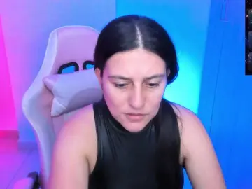 Saskyaajohnson  live sex cam