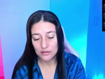 Saskyaajohnson  live sex cam