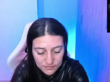 Saskyaajohnson  live sex cam