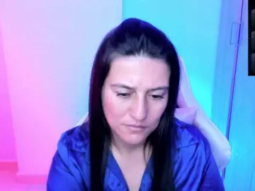 Saskyaajohnson  live sex cam