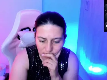 Saskyaajohnson  live sex cam