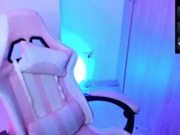 Saskyaajohnson  live sex cam