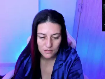 Saskyaajohnson  live sex cam