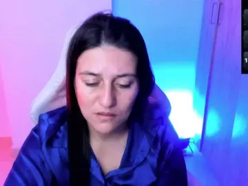 Saskyaajohnson  live sex cam