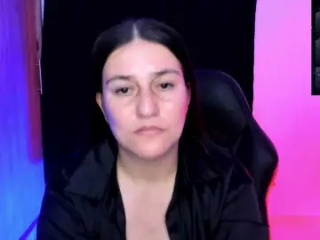 Saskyaajohnson  live sex cam