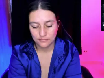 Saskyaajohnson  live sex cam