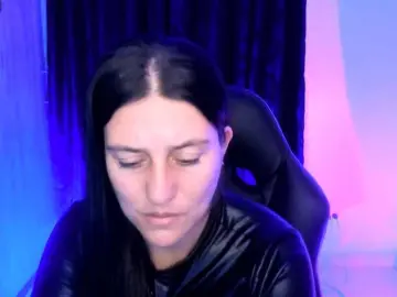 Saskyaajohnson  live sex cam