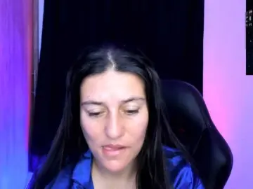 Saskyaajohnson  live sex cam