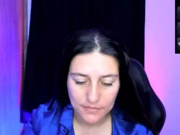 Saskyaajohnson  live sex cam