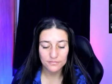 Saskyaajohnson  live sex cam