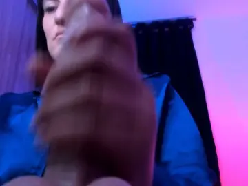 Saskyaajohnson  live sex cam