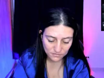 Saskyaajohnson  live sex cam