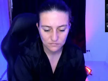 Saskyaajohnson  live sex cam