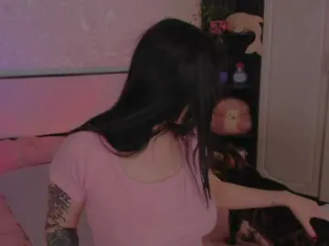 Ariellaallure  live sex cam