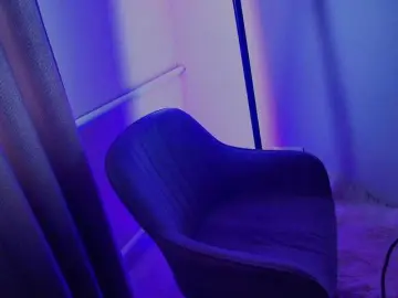 Lauramarti  live sex cam