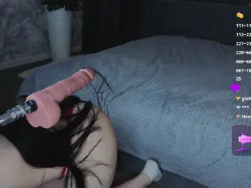 BirdOfDebauChery  live sex cam