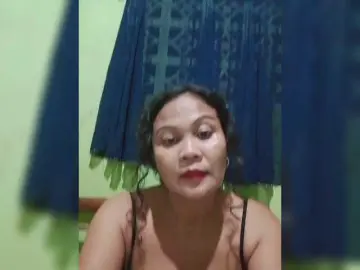 Juicy-Booty  live sex cam