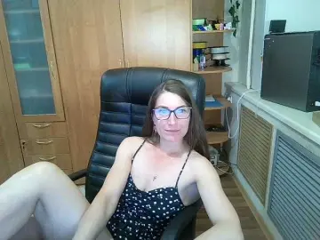 Lina-80  live sex cam