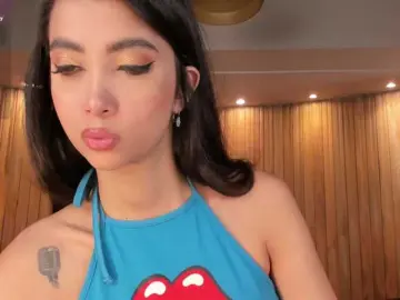 ValeriaVelvet  live sex cam